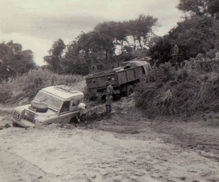 Short Wheel Base stuck in the Dande River